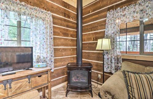 Cozy Homestead Cabin at Base of Columbia Mountain! - Foto 7