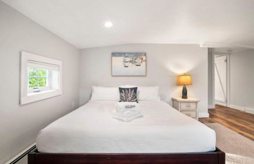 Walk to Water Access to Hiking Trails! - Foto 14