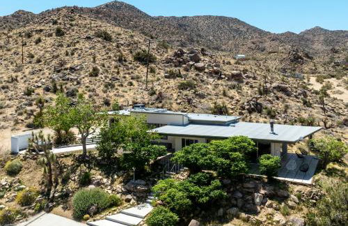 Casa Rocosa I Midcentury Home on 5 Private Acres Near Park - Foto 66