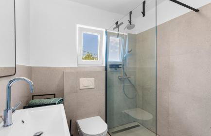 Villa Saini with Sea View - Photo 33