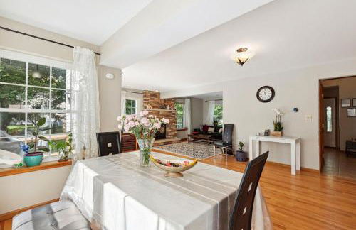 Spacious Home by Kalahari Waterpark, Camelback, Jim Thorpe, FREE EV and PRIVATE SAUNA - Foto 16