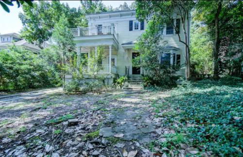 King bed and Queen Sofa bed / room TV Wifi - Foto 16