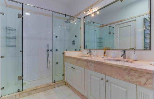 Black Diamond Beachfront Pool Villa Pasithea in Sounio, Athens - Foto 34