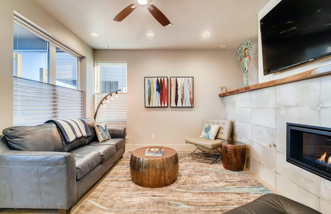 Fancy Townhome Near Old Town, Breweries and River! - Foto 22