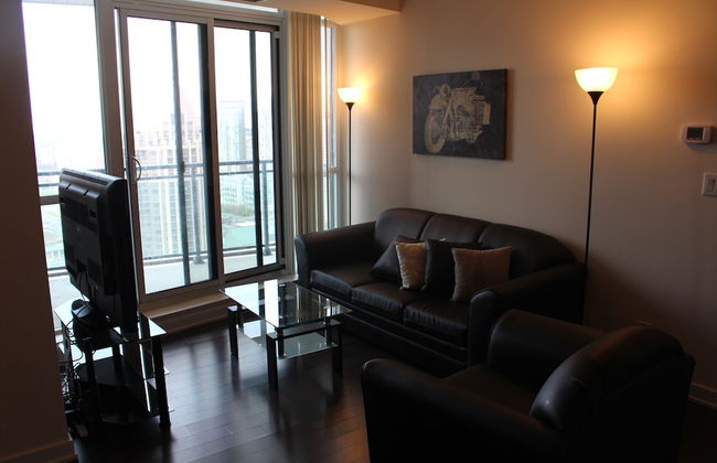 Custom Luxury Suite - By Elite Suites - Photo 27