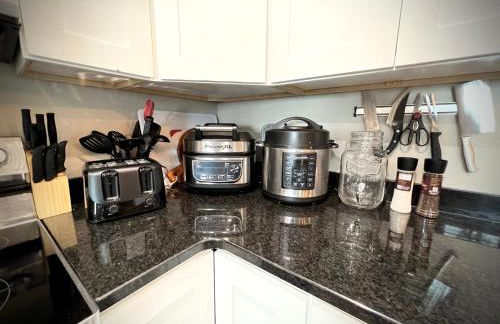 Designer Lake Cabin- HotTub, Sauna & Massage Chair - Foto 56