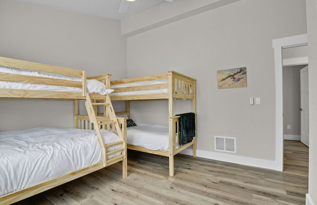 Modern Due Southwest - Photo 5