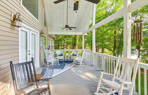 Remote Escape Lake Home with Dock in Sparta! - Foto 32