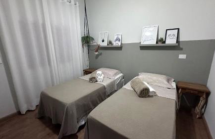 Villa do Aconchego - Casa Decorada para até 6p - Próxima ao Centro - Churrasqueira - Foto 16