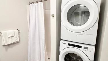 Deer District Studio Apt - One Block from Fiserv and Baird - Foto 5