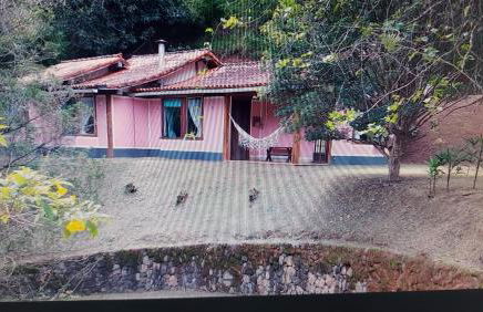 Chalé Araras Itaipava - Refúgio na Serra ,natureza ,clima fresco , ar puro - Foto 13