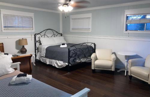 Tucked Away Newly Renovated 4 Bedroom 2 Bath Sleeps 12 - Foto 11