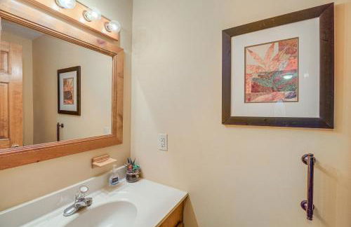 Peaceful Bluff City Retreat with Fire Pit and Grill - Foto 11