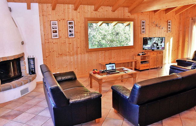 Chalet in Alps Near Ski Lift and Sauna - Photo 10