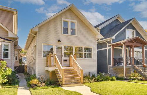 Shop, Dine and Unwind Oak Park Home with Private Yard - Foto 1