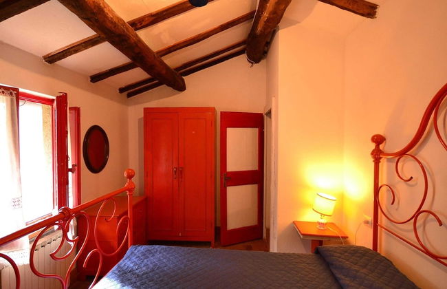 Peaceful Retreat With Shared Pool - Photo 4