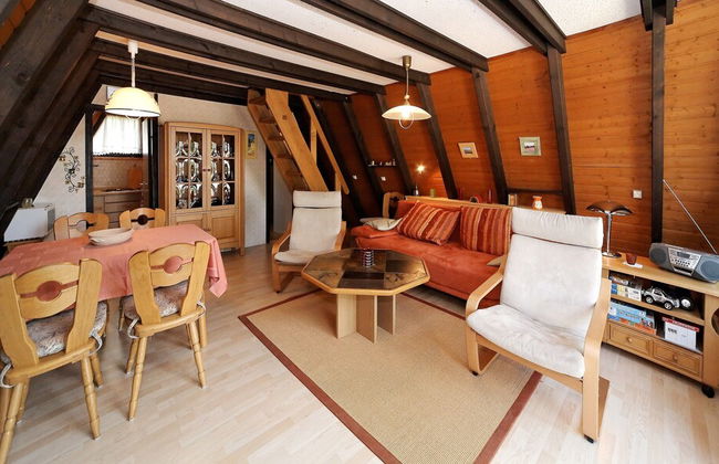 Detached Chalet with Terrace near Swimming Lake - Foto 5