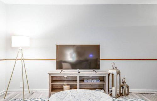 Modern Cozy Home 4 min Drive from Notre Dame - Foto 15