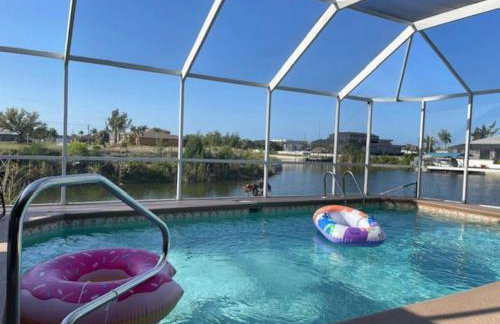 Relax with nature in our Waterfront 4 bedroom -HEATED POOL HOME-KING BED - Foto 47