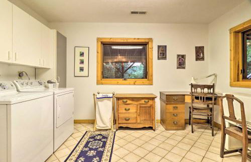 Cold Mountain Reflections Cabin with Game Room! - Foto 27