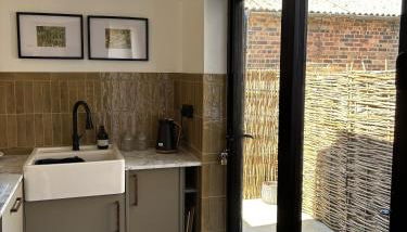 9 Portland Street - Photo 3