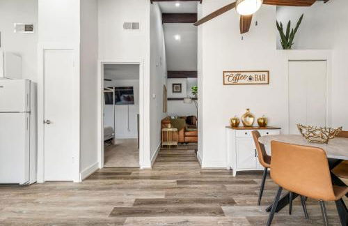 The Orange Door - Unit A - Heated Plunge Pool - Photo 12