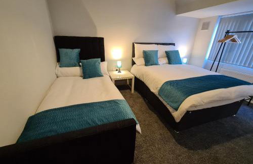 Whole House - 4 Bedrooms - Parking - Sleeps 8 - Foto 28