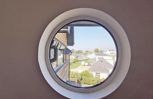 1 Y Bae - Top Floor Apartment - Photo 21