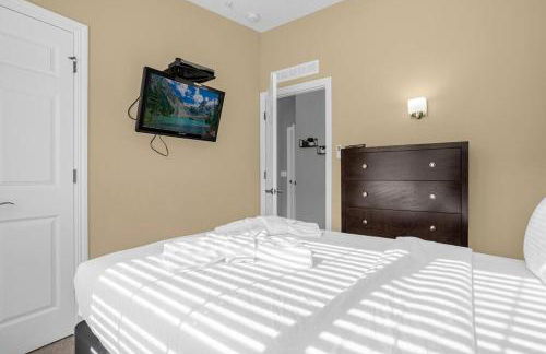 Enchanted 4BR Family Style Townhome in Disney Area - Photo 47