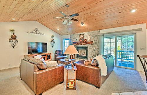 Near Trails, Lakes and Golf Pinetop Home with Deck - Foto 4