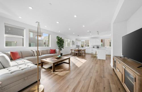 Central Santa Ana - Modern 4BR Home Near Disneyland - Foto 3