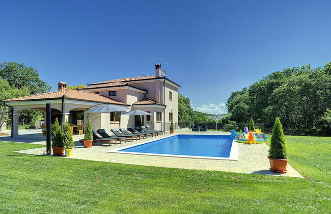 Villa in Rovinj With Private Pool and Sea Nearby - Foto 1