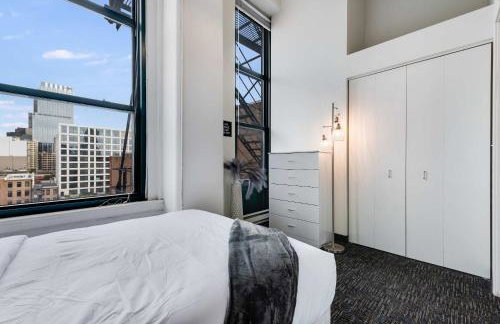 West Loop - City Views With In & Out Parking 6 - Photo 26