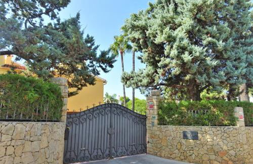 Villa with private pool and tennis court 150 metres from the sea-Villa el Olivo - Photo 75