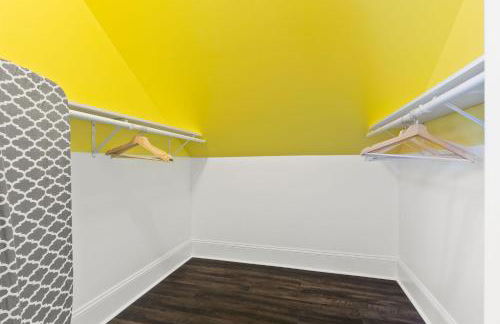 Stay & Play Indy- Indoor Fun - 5 Min to Downtown - Sleeps 10 - Arcade fun - Foto 34