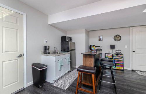 ~It's a Gem~Comfy Hideaway for R&R ~King Bed!~ - Foto 12