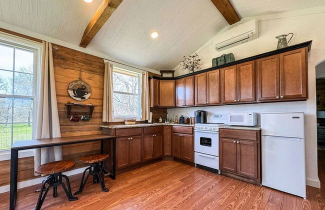 Wagon Wheel Cottage Couples Getaway in the Country - Foto 7