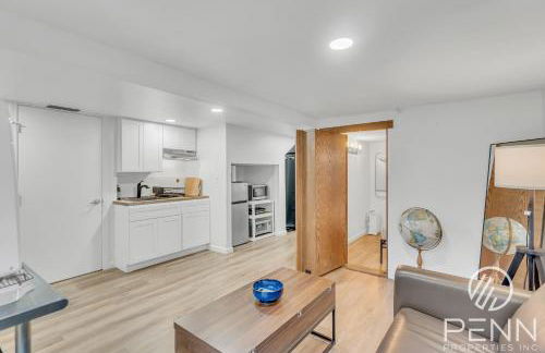 Midtown Gem with Secret Speakeasy - Foto 4