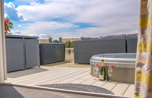 Lake View with Private Hot Tub at Tattershall Lakes - Foto 5