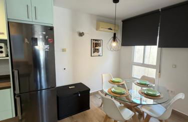 Ático con Terraza Privada en Granada Centro Parking Gratis - Foto 9