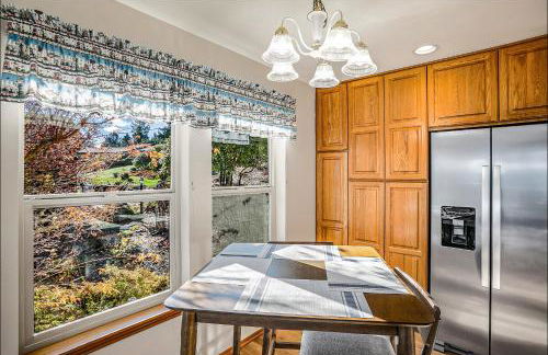 Spacious 3BR3BA with Spectacular Water Views - Foto 12