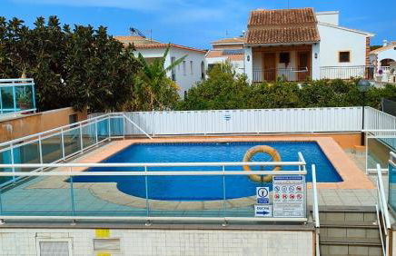 Duplex con piscina comunitaria - Photo 11