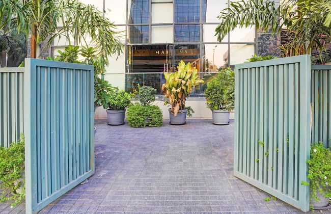 Luxury Elegance at Magarpatta City Pune - Foto 8