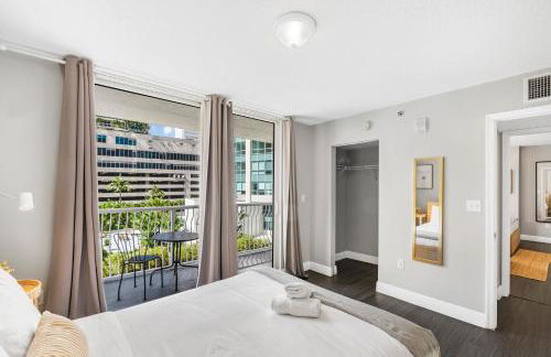 Luxurious 3BR Condo with Pool in Brickell - Foto 34