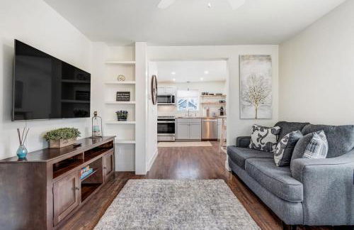 Baby Blue Cottage Downtown Hot Tub BBQ Fire Pit - Foto 2