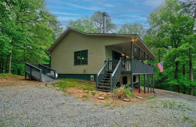 2 Bedroom Home in Ellijay! Private Hot Tub and Sunset Views - Foto 39