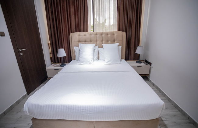 Veronique Heights - Photo 2