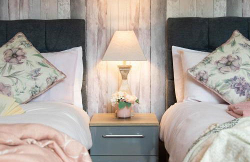 Cosy 3 Bedroom House - Private & Central - Ultra WiFi - Foto 39