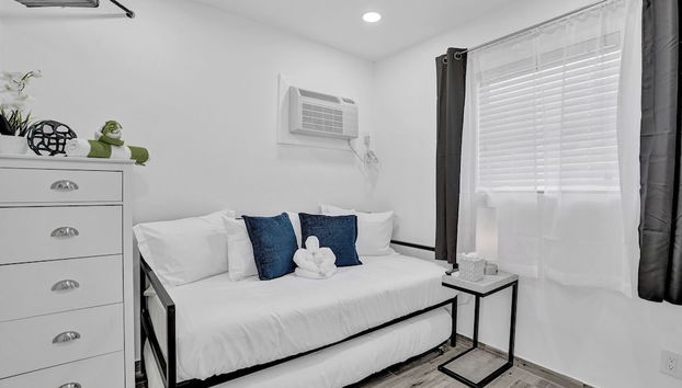 Newly Renovated #4 Close to the Beach w/ Parking - Foto 2, Quarto