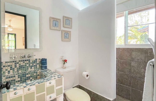 Beach Villa in El Portillo Sleeps 12 - Foto 50